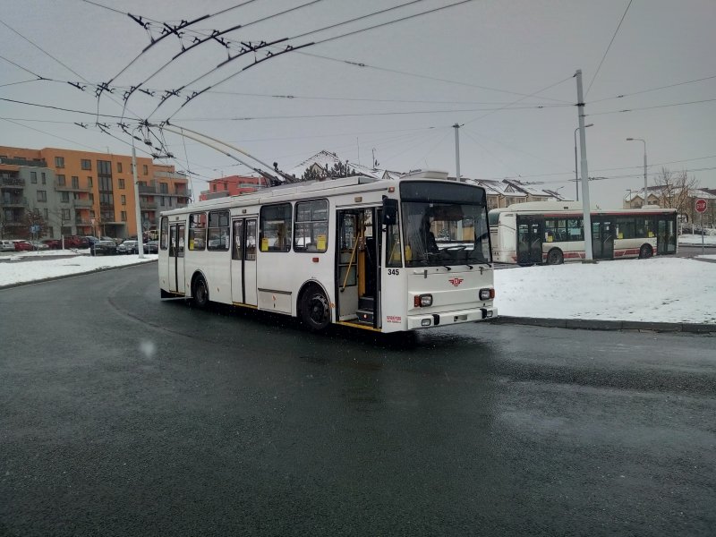 345